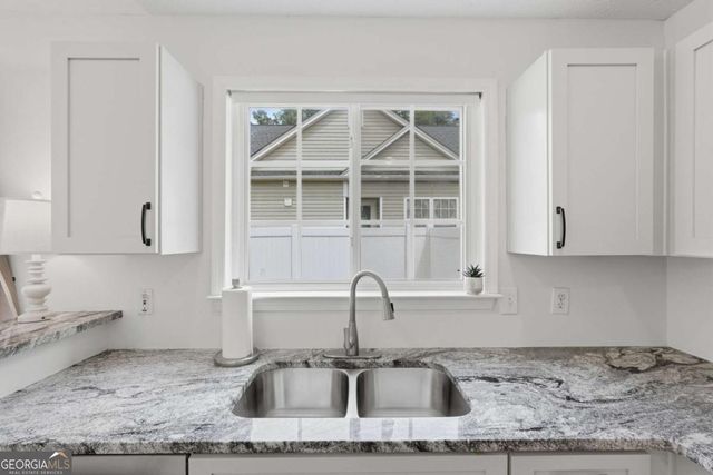 436 W Oaks Trail, Woodstock, GA 30188