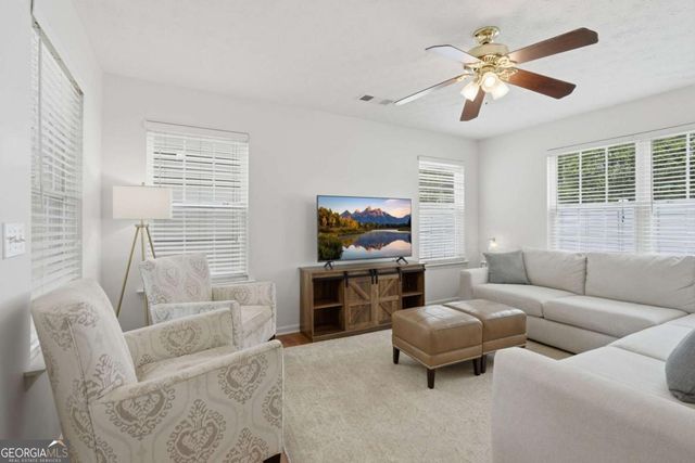 436 W Oaks Trail, Woodstock, GA 30188