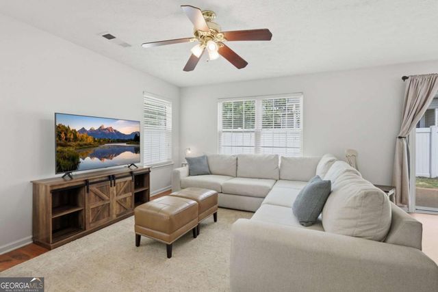 436 W Oaks Trail, Woodstock, GA 30188