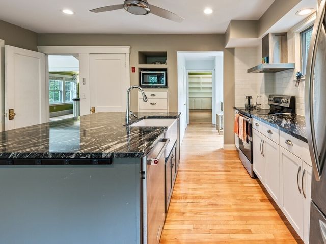 8 Montvale, Worcester, MA 01609