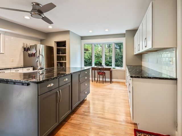 8 Montvale, Worcester, MA 01609