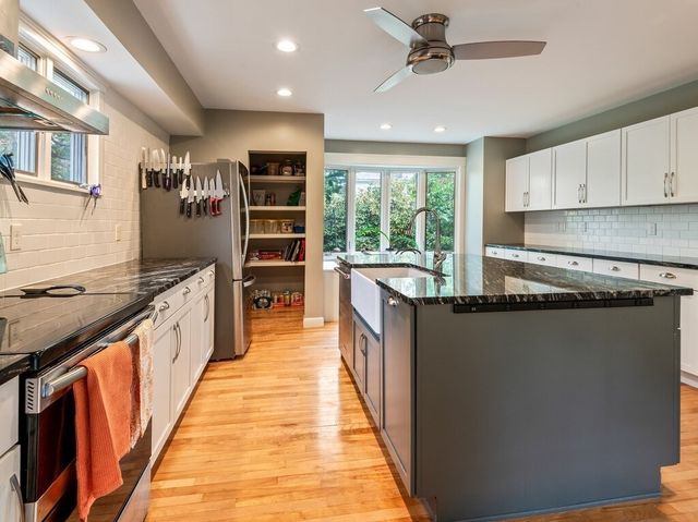 8 Montvale, Worcester, MA 01609