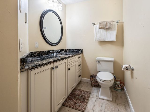 8 Montvale, Worcester, MA 01609