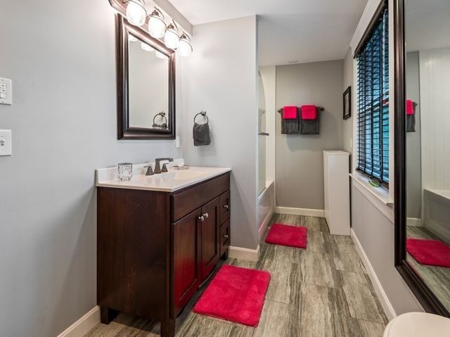 8 Montvale, Worcester, MA 01609