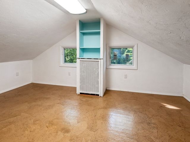 8 Montvale, Worcester, MA 01609