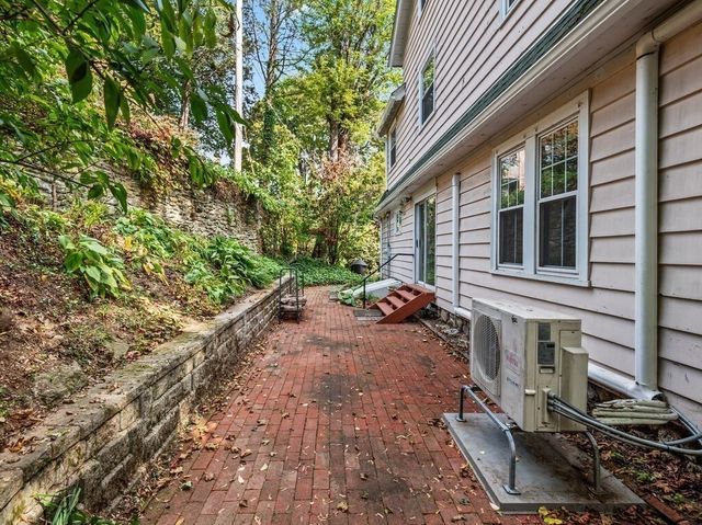 8 Montvale, Worcester, MA 01609