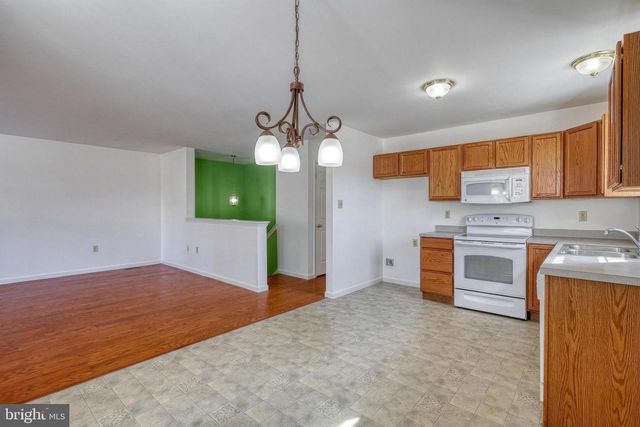 213 MARKET ST, Highspire, PA 17034