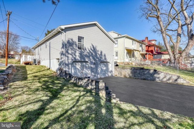 213 MARKET ST, Highspire, PA 17034