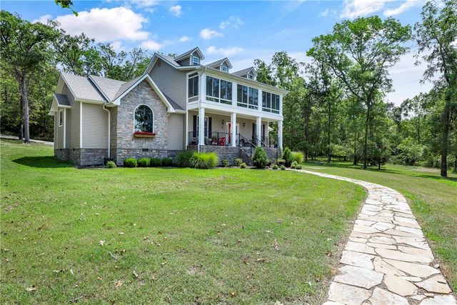 9696 Fuller Road, Rogers, AR 72756
