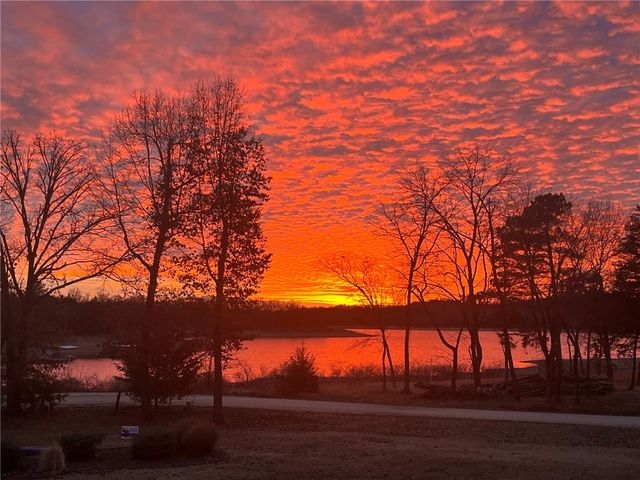 9696 Fuller Road, Rogers, AR 72756