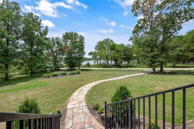 9696 Fuller Road, Rogers, AR 72756