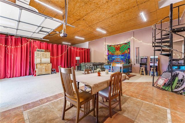 9696 Fuller Road, Rogers, AR 72756