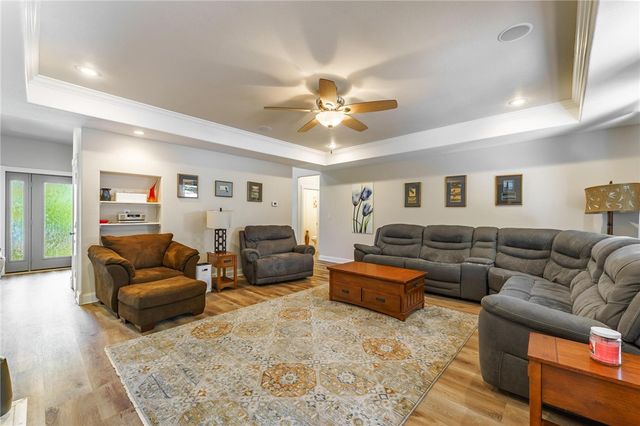 9696 Fuller Road, Rogers, AR 72756