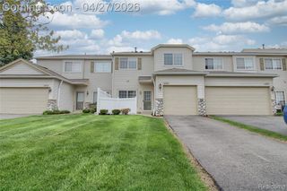 26793 Kirkway Circle, Trenton, MI 48183
