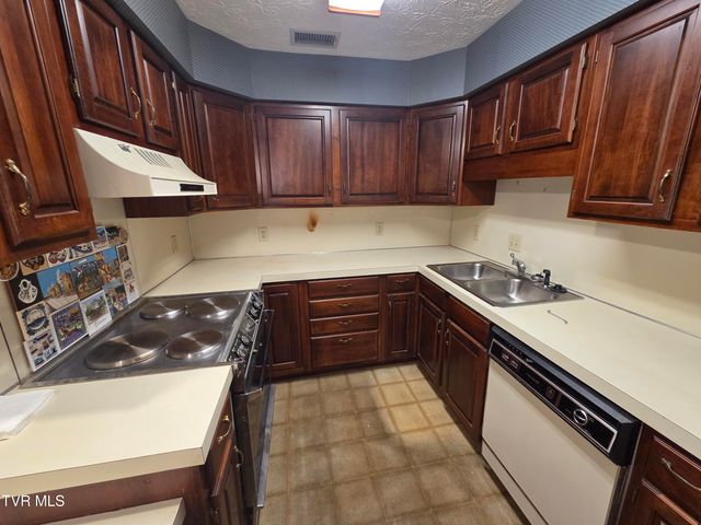 400 Sunset Drive Apt G33, Johnson City, TN 37604