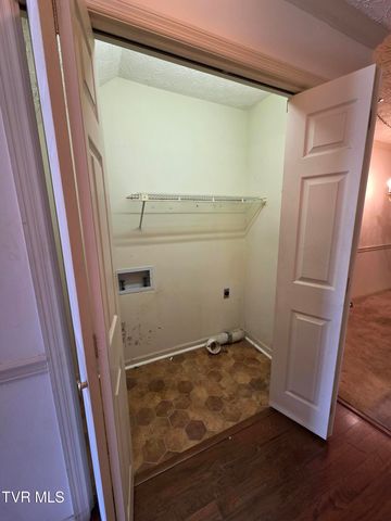400 Sunset Drive Apt G33, Johnson City, TN 37604