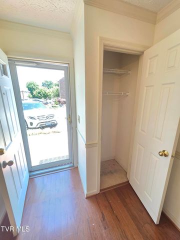400 Sunset Drive Apt G33, Johnson City, TN 37604