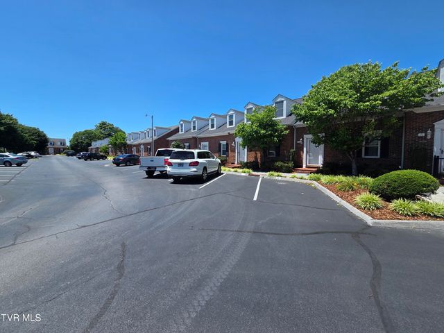 400 Sunset Drive Apt G33, Johnson City, TN 37604