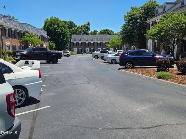 400 Sunset Drive Apt G33, Johnson City, TN 37604