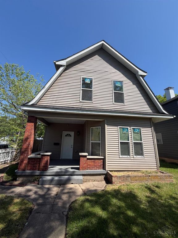 2001 Woodlawn Avenue, Middletown, OH 45044