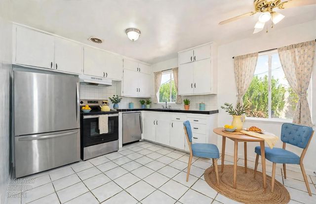 3639 Whitney Ave, Sacramento, CA 95821