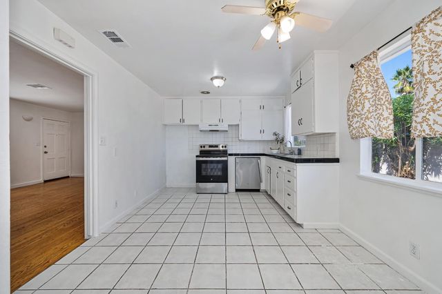 3639 Whitney Ave, Sacramento, CA 95821
