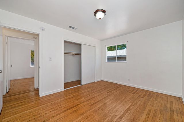 3639 Whitney Ave, Sacramento, CA 95821