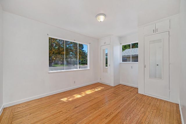3639 Whitney Ave, Sacramento, CA 95821