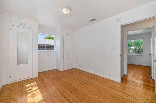 3639 Whitney Ave, Sacramento, CA 95821