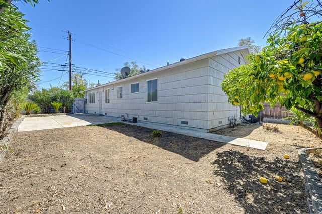 3639 Whitney Ave, Sacramento, CA 95821
