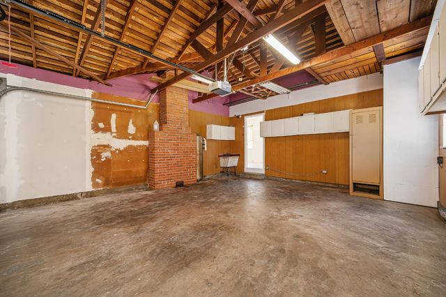 3639 Whitney Ave, Sacramento, CA 95821