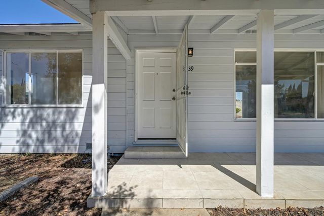 3639 Whitney Ave, Sacramento, CA 95821