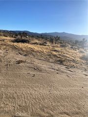 1 White Fox Trail, Phelan, CA 92371