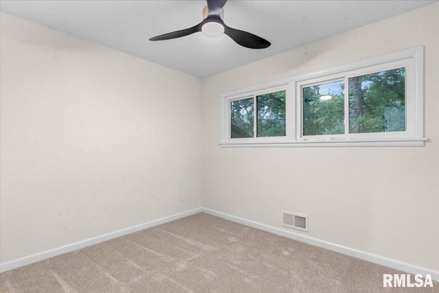 66 W Hazel Dell Lane, Springfield, IL 62703