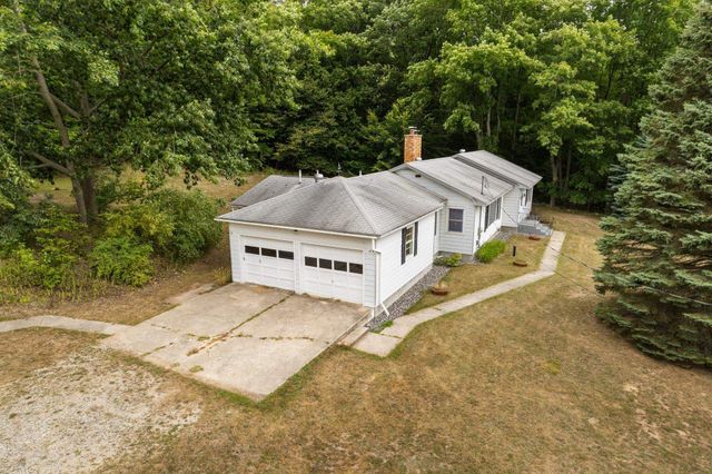 7548 S Dune Highway, Empire, MI 49630