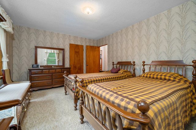 7548 S Dune Highway, Empire, MI 49630