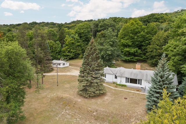 7548 S Dune Highway, Empire, MI 49630