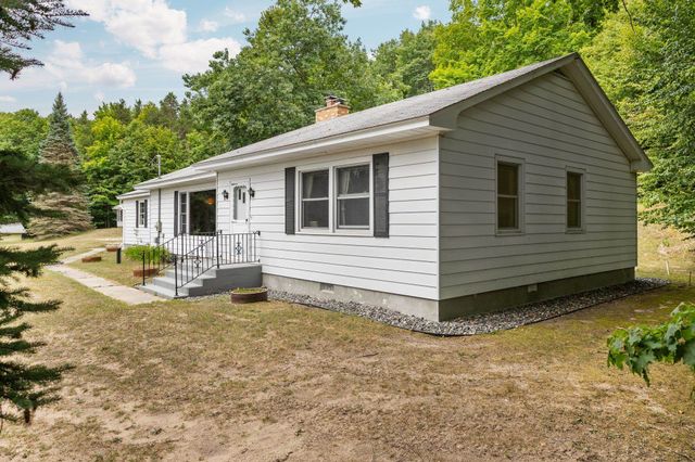 7548 S Dune Highway, Empire, MI 49630
