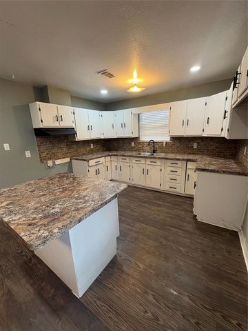 1301 Magnolia Point, Huffman, TX 77336