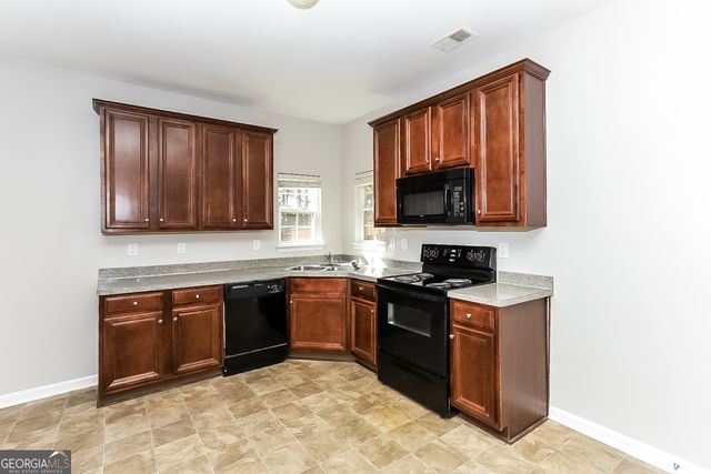 5118 Upper Elm Street, South Fulton, GA 30349