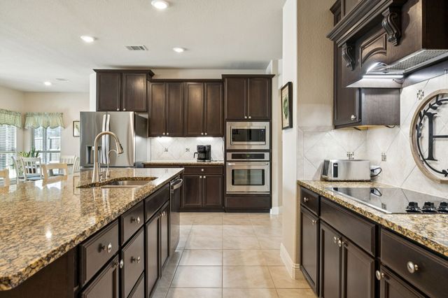 520 Winnetka Drive, Oak Point, TX 75068