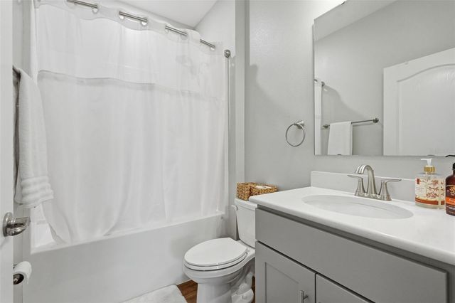 31068 JAZZ LEAF PLACE, San Antonio, FL 33576