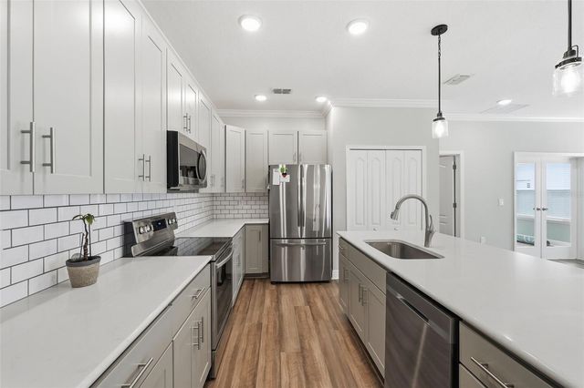 31068 JAZZ LEAF PLACE, San Antonio, FL 33576