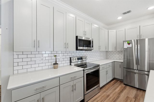 31068 JAZZ LEAF PLACE, San Antonio, FL 33576