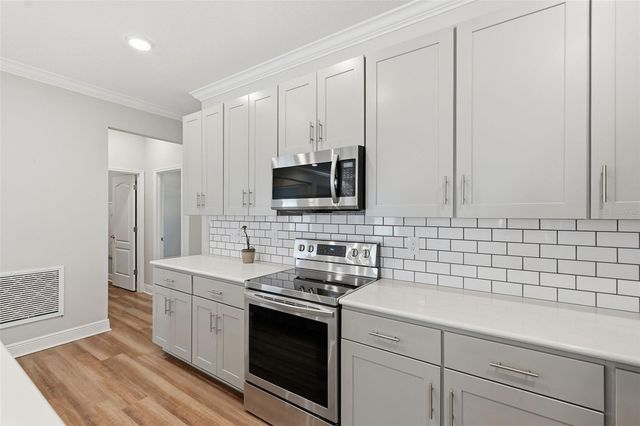 31068 JAZZ LEAF PLACE, San Antonio, FL 33576