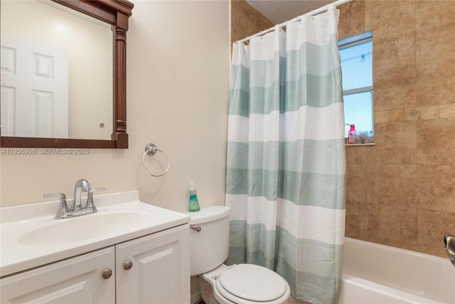 6881 SW 27th St, Miami, FL 33155