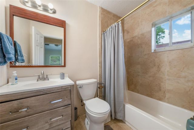 6881 SW 27th St, Miami, FL 33155