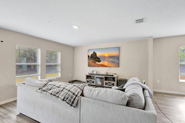 7106 Lakeland Boulevard, Fort Pierce, FL 34951