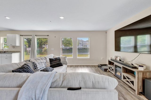 7106 Lakeland Boulevard, Fort Pierce, FL 34951