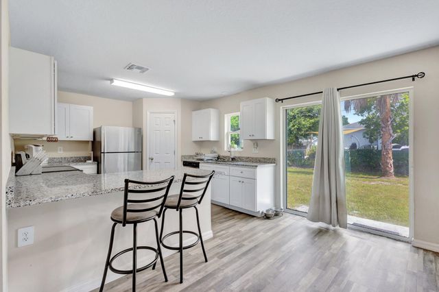 7106 Lakeland Boulevard, Fort Pierce, FL 34951